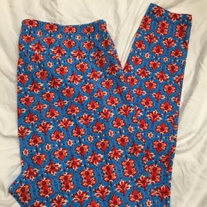 Gorgeous LuLaRoe Leggings TC Tall & Curvy Soft!